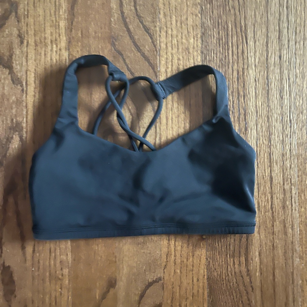 Lululemon Free to Be Bra